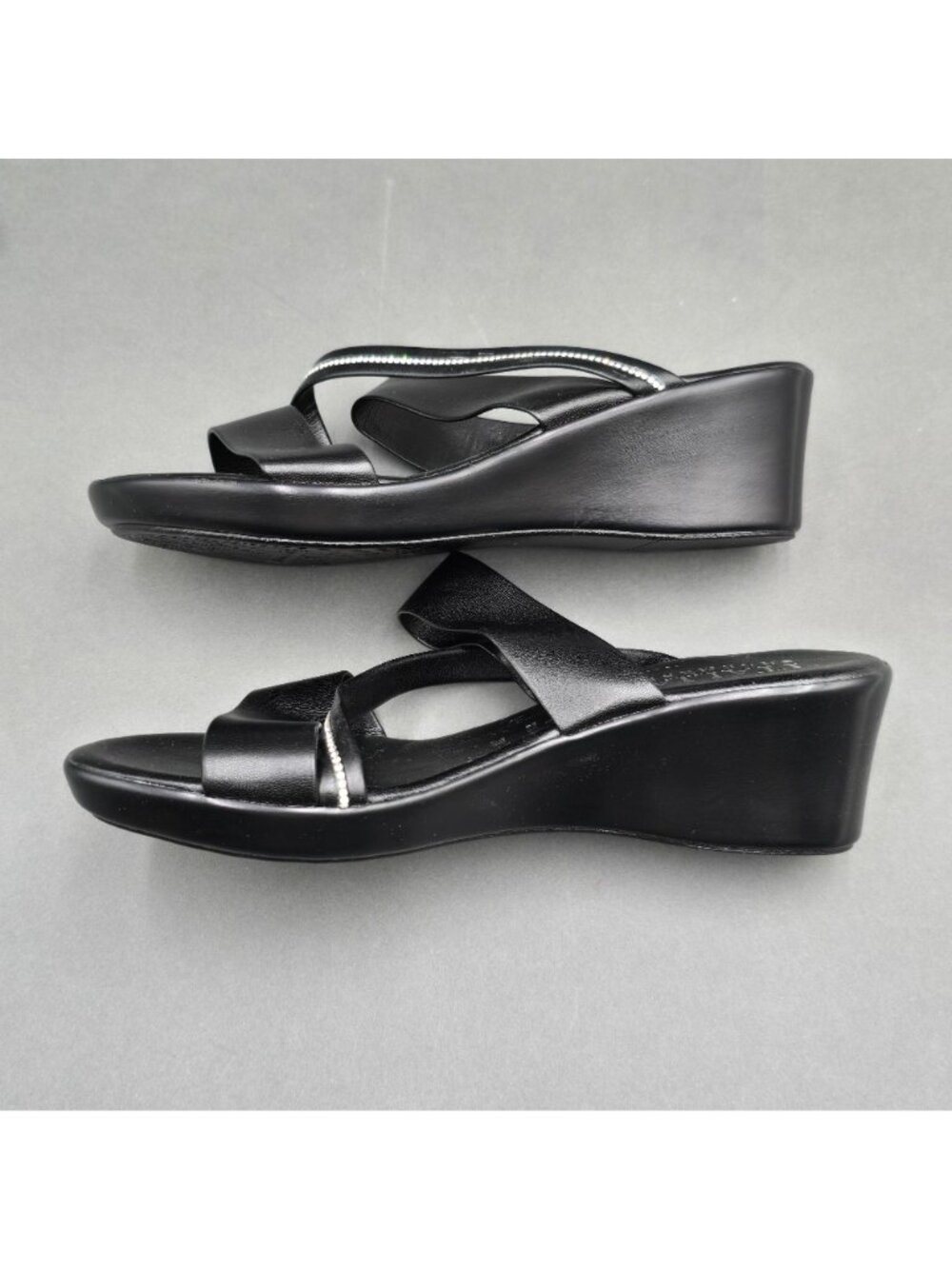 Italian Shoemakers Remus Black Slide Sandals Size 7 M Crystal Trim Wedge Heel - Picture 4 of 8